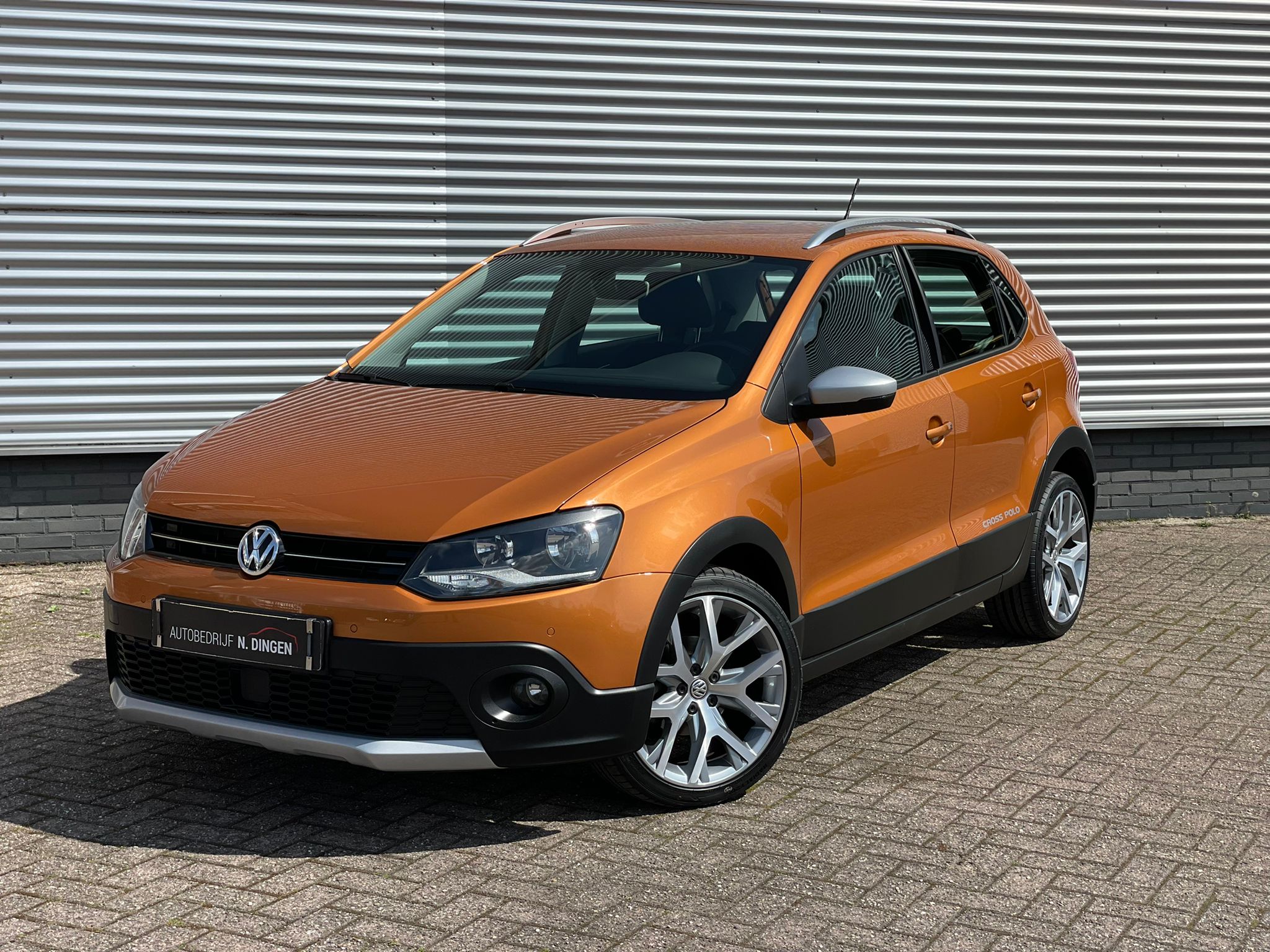 Maand veiligheid Aannemer Volkswagen Polo 1.2 TSI Cross – Autobedrijf N. Dingen